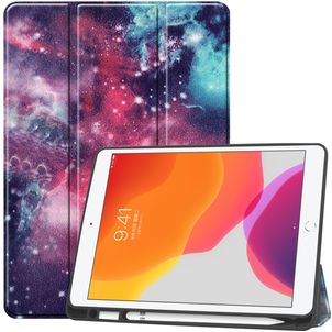Mobigear Tri-Fold Gel iPad 9 (2021) Hülle TPU,Kunstleder Klapphülle + Stifthalter - Galaxis