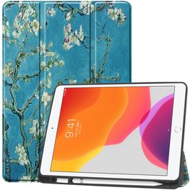 Mobigear Tri-Fold Gel iPad 9 (2021) Hülle TPU,Kunstleder Klapphülle + Stifthalter - Mandelblüten