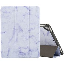 Mobigear Tri-Fold Marble iPad 6 (2018) Hülle Klapphülle + Stifthalter - Lila