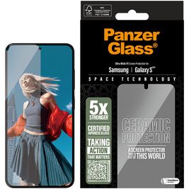 PanzerGlass Ceramic Samsung Galaxy S25 Gehärtetes Glas Displayschutz - Hüllenfreundlich
