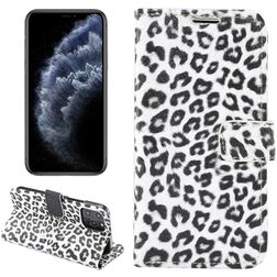 Mobigear Leopard iPhone 12 Pro Hülle Klapphülle Geldbörse - Weiß