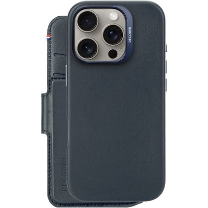 Decoded Detachable Wallet iPhone 16 Pro MagSafe Hülle Echtes Leder Abnehmbare 2in1 Klapphülle Geldbörse - Marineblau
