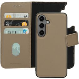 Mobiparts Samsung Galaxy S24 MagSafe Hülle Echtes Leder Abnehmbare 2in1 Klapphülle Geldbörse - Taupe
