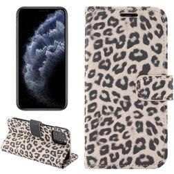 Mobigear Leopard iPhone 12 Pro Hülle Klapphülle Geldbörse - Braun