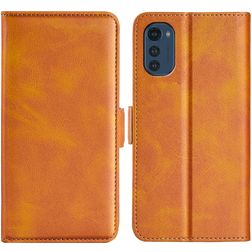 Mobigear Slim Magnet Motorola Moto E32s Hülle Klapphülle Geldbörse - Cognac
