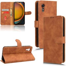 Mobigear Retro Samsung Galaxy Xcover 7 Hülle Klapphülle Geldbörse - Braun