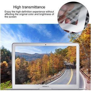 Mobigear MacBook Air 11 Zoll (2010-2016) Displayschutz Schutzfolie - Hüllenfreundlich - Silber Model A1370 / A1465